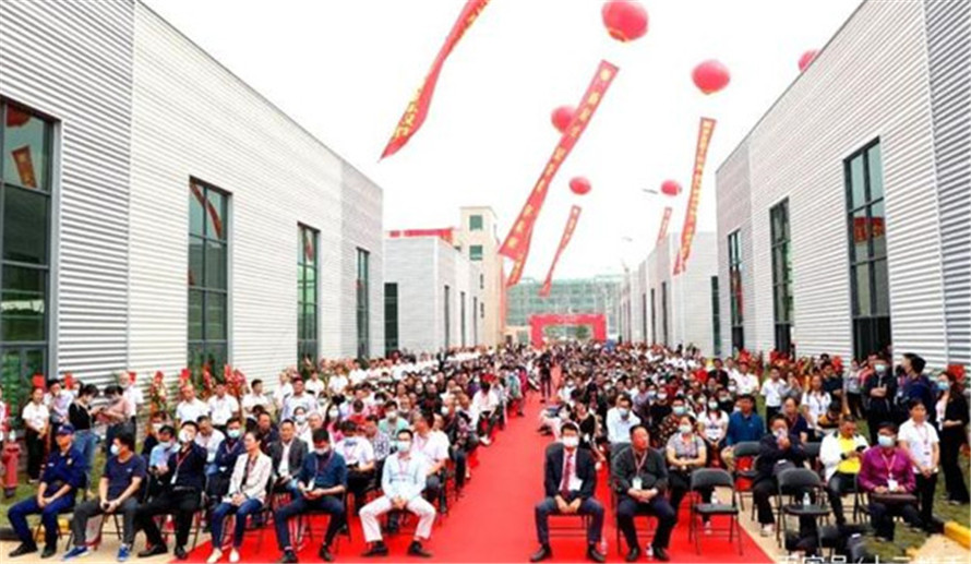 竣工会场.jpg