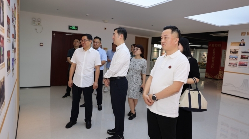 宁桂联动谋发展 苏商携手向东盟——南京市工商联领导一行莅临广西江苏商会考察座谈